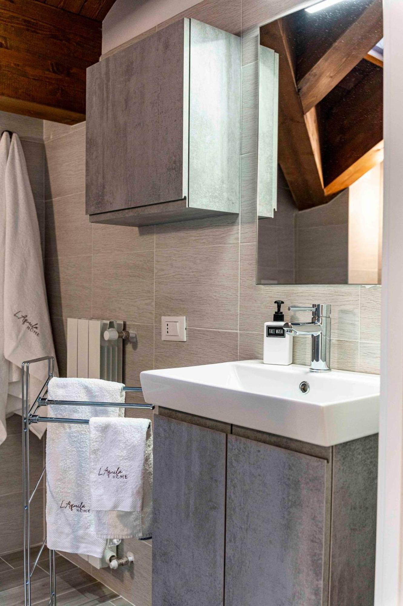 L'Aquila Home 'Il Comfort In 4 Camere' Buitenkant foto